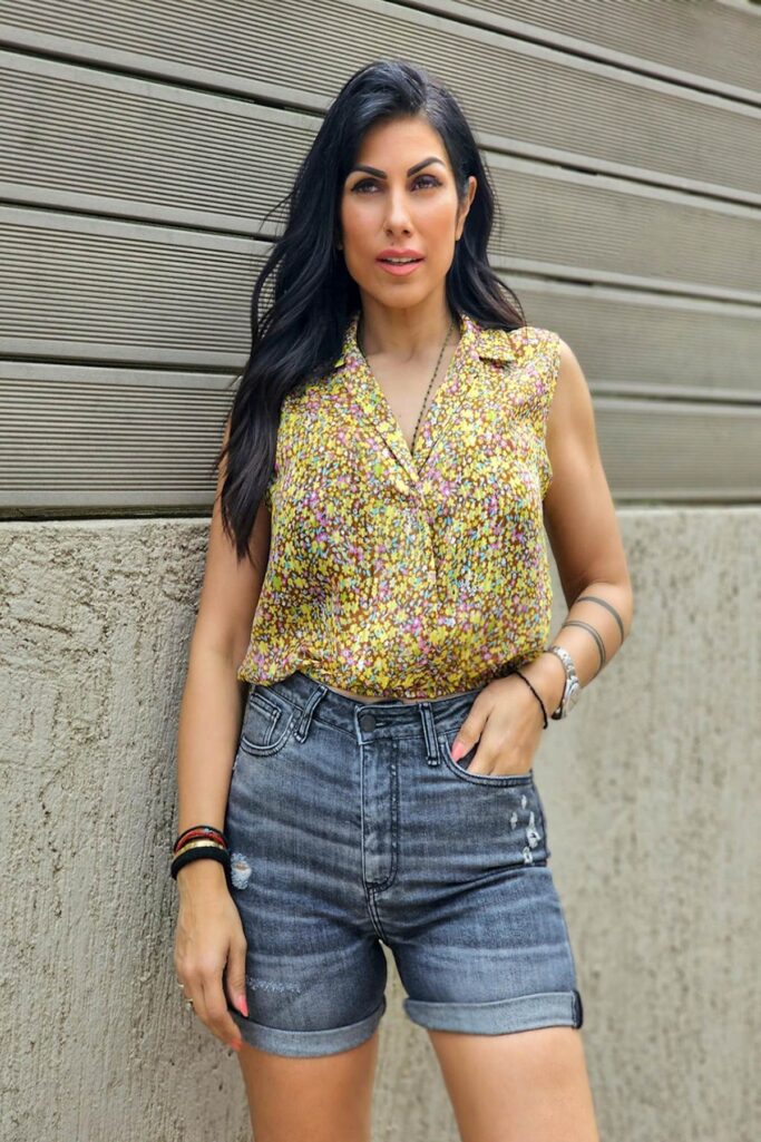 BLACK JEAN SHORTS
