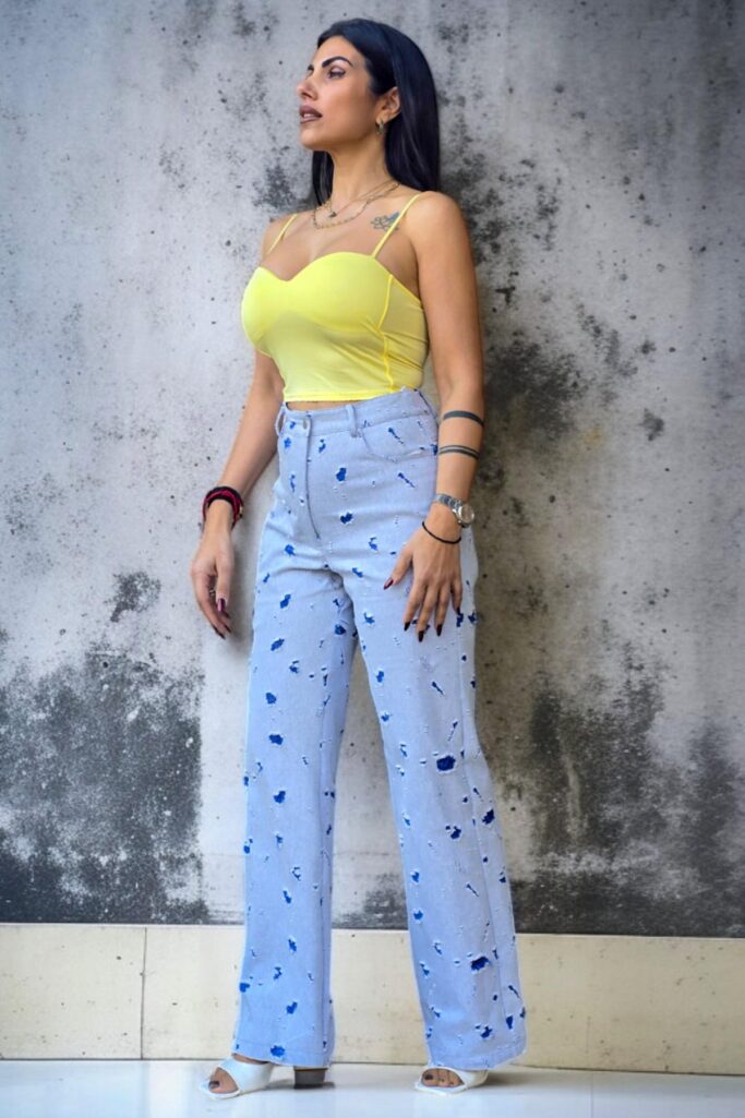 HOLE PANTS