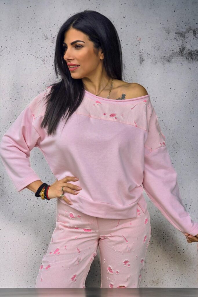 HOLE SWEATER